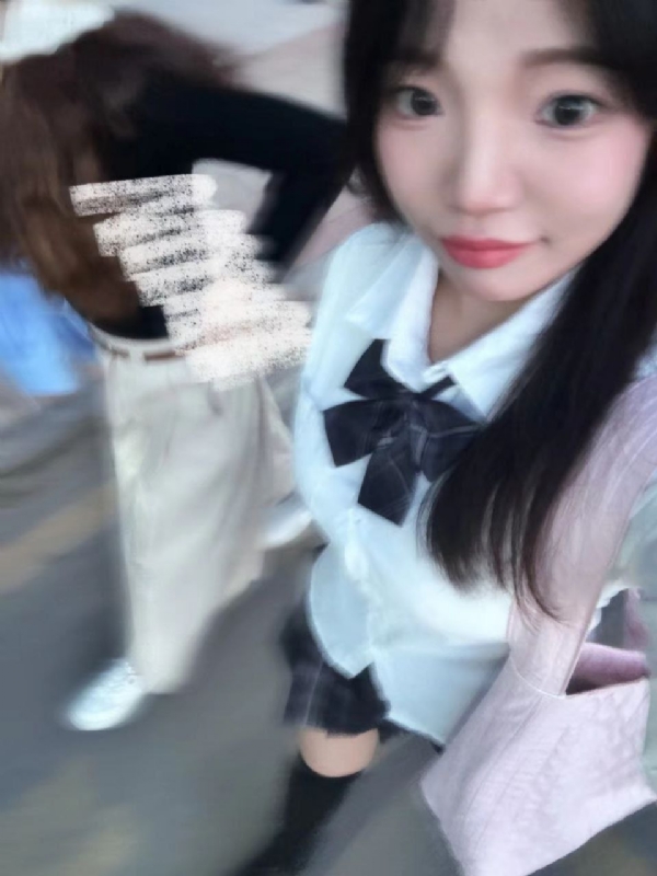 台灣小姐伊洛的第一张照片--台湾女同性恋服务网